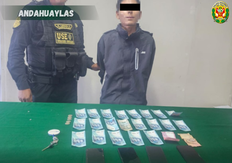 POLICÍA DETIENE A PRESUNTO LADRÓN DE CELULARES EN ANDAHUAYLAS